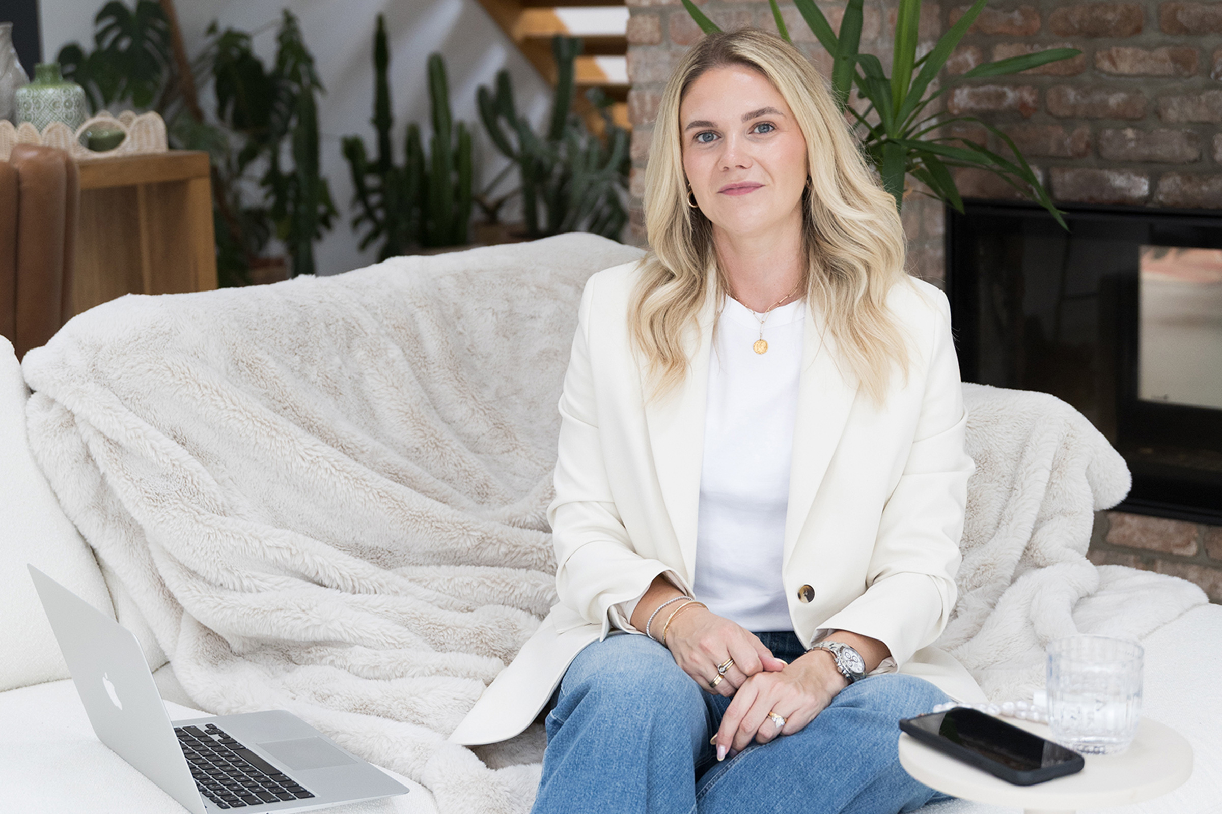 Sophie Hughes - YourCuratedStyle